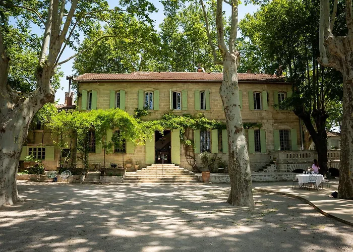 Auberge De La Treille - Chambres D'Hotes Avignon
